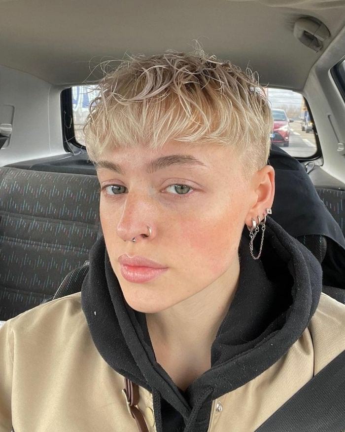 Короткі жіночі стрижки з чубчиком, які варто спробувати цього року! Назви з фото tomboj4, 46, Короткі жіночі стрижки з чубчиком, які варто спробувати цього року! Назви з фото стрижки с челкой