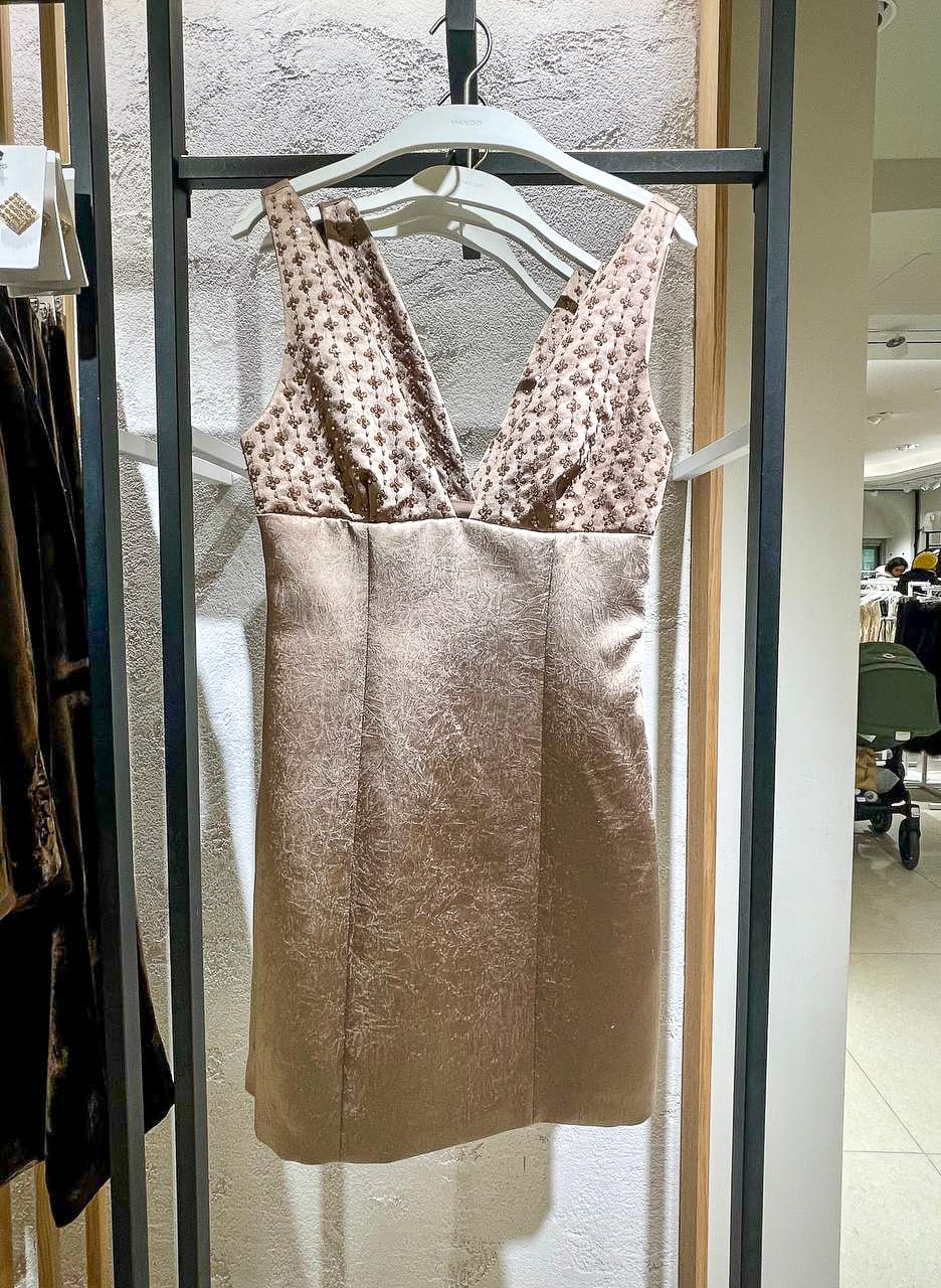 У чому зустріти Новий рік 2026: кольори та образи року Вогняного Коня v chem vstrechat novyi god 12 2 1, 3, У чому зустріти Новий рік 2026: кольори та образи року Вогняного Коня У чому зустрічати Новий рік 2026