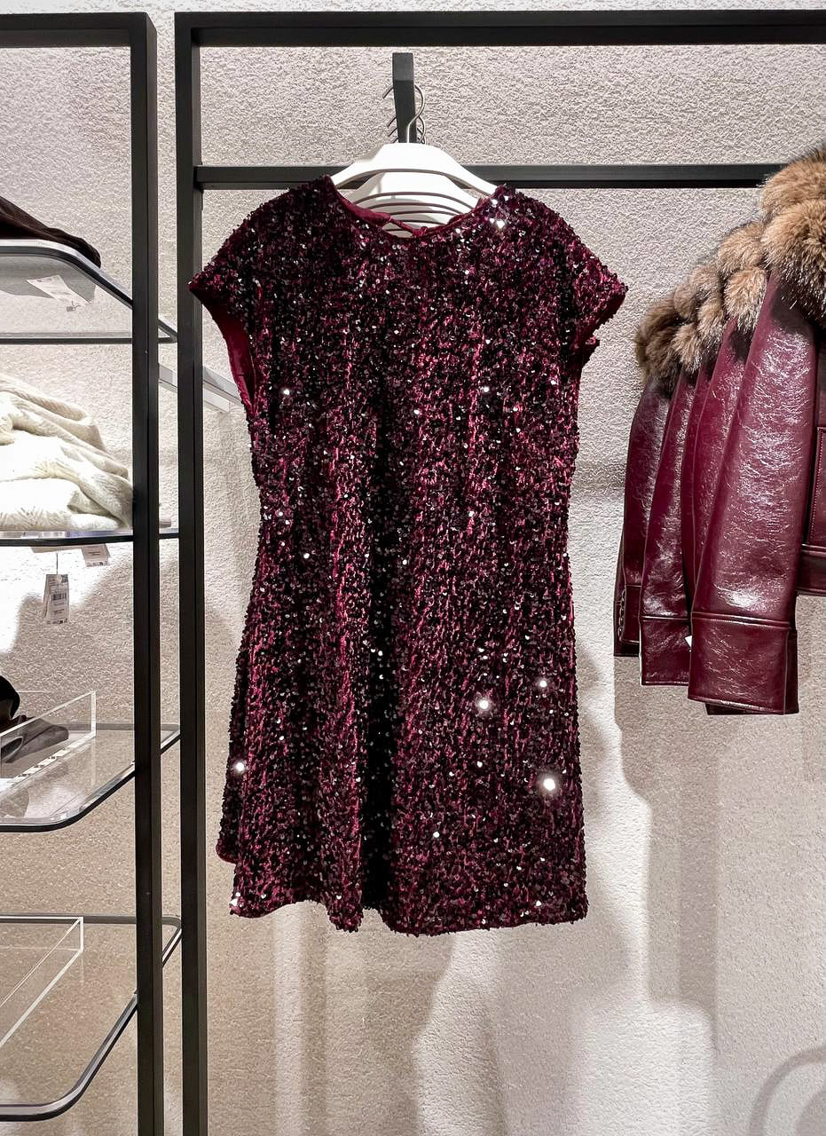 У чому зустріти Новий рік 2026: кольори та образи року Вогняного Коня v chem vstrechat novyi god 13 2, 2, У чому зустріти Новий рік 2026: кольори та образи року Вогняного Коня У чому зустрічати Новий рік 2026