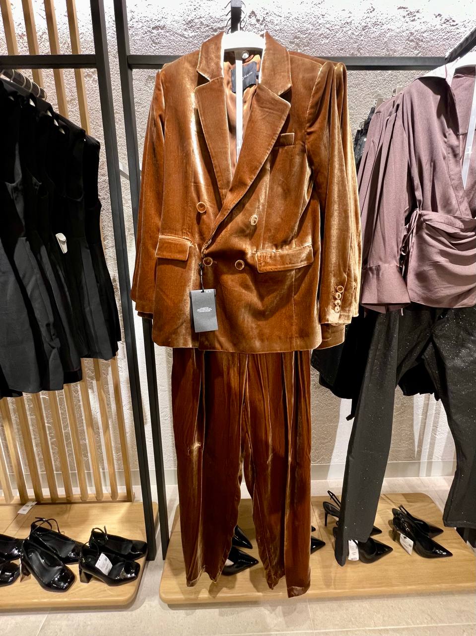 У чому зустріти Новий рік 2026: кольори та образи року Вогняного Коня v chem vstrechat novyi god 16, 11, У чому зустріти Новий рік 2026: кольори та образи року Вогняного Коня У чому зустрічати Новий рік 2026