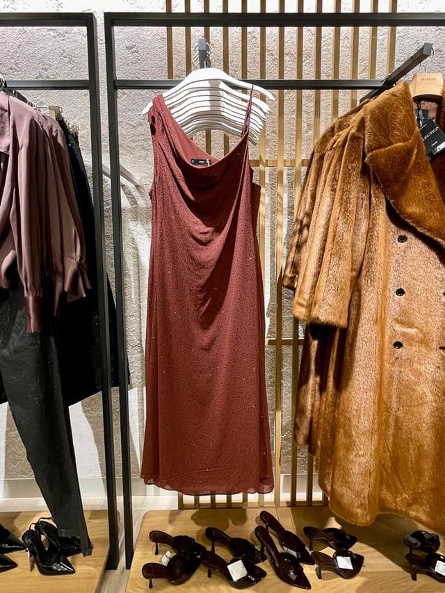 У чому зустріти Новий рік 2026: кольори та образи року Вогняного Коня v chem vstrechat novyi god 17 3 1, 4, У чому зустріти Новий рік 2026: кольори та образи року Вогняного Коня У чому зустрічати Новий рік 2026