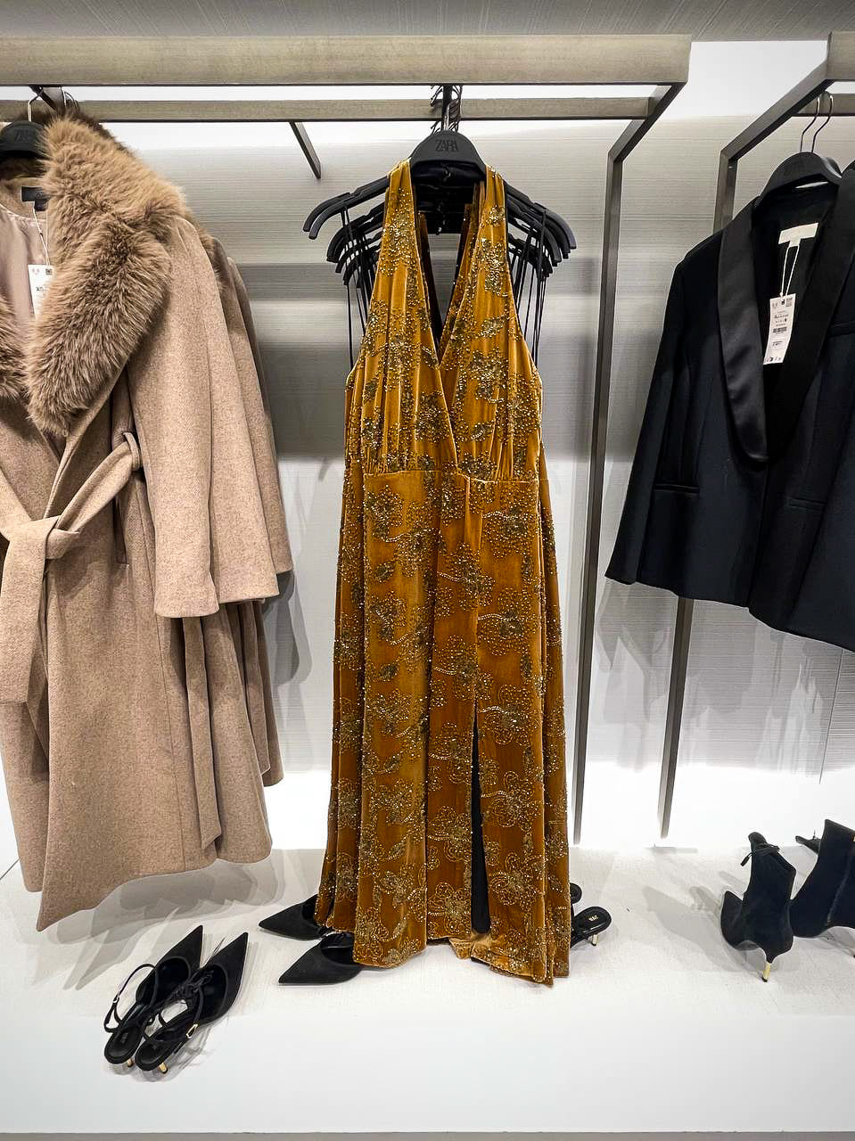 У чому зустріти Новий рік 2026: кольори та образи року Вогняного Коня v chem vstrechat novyi god 8 2, 5, У чому зустріти Новий рік 2026: кольори та образи року Вогняного Коня У чому зустрічати Новий рік 2026