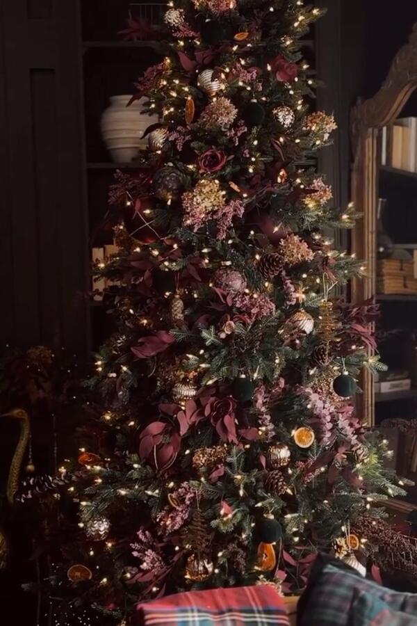 Стильний затишок: як нарядити ялинку у 2026 році модно і для душі vintage got, 13, Стильний затишок: як нарядити ялинку у 2026 році модно і для душі Як нарядити ялинку