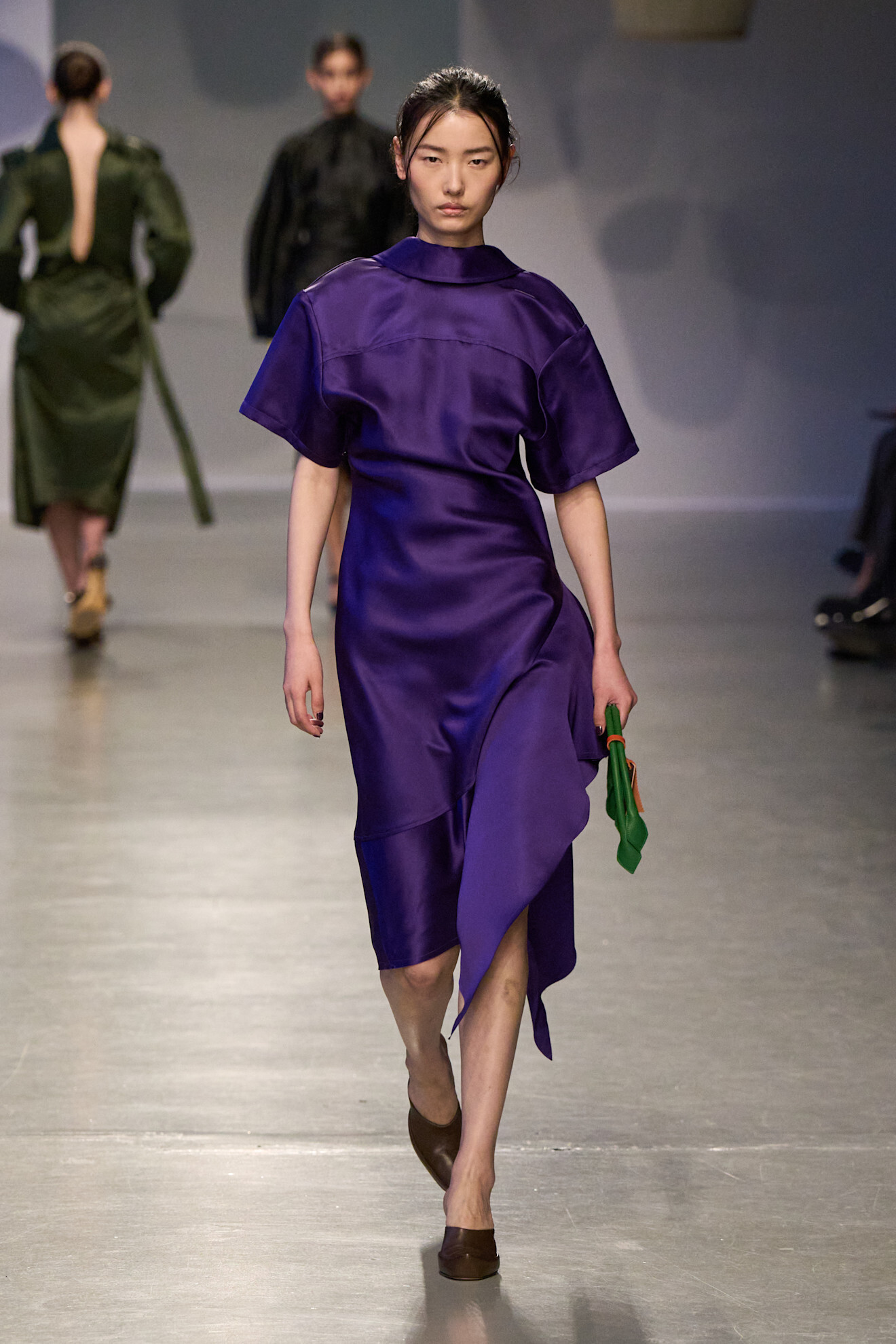 Модний код осені-зими 2025/2026: головні тренди жіночого одягу violet, 10, Модний код осені-зими 2025/2026: головні тренди жіночого одягу тренды