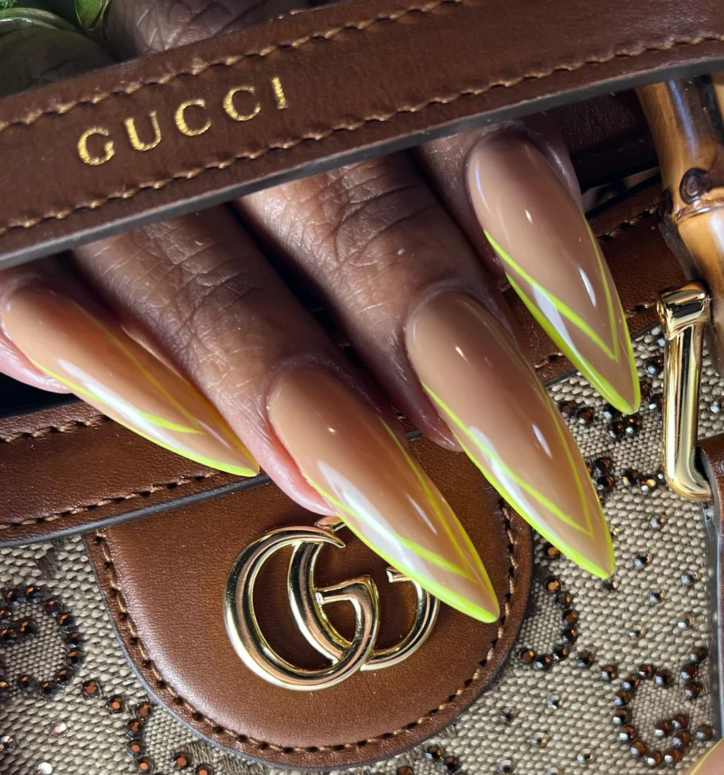 Грошовий манікюр на червень 2026 року: залучіть фінансовий потік на початку літа zheltyj4, 15, Грошовий манікюр на червень 2026 року: залучіть фінансовий потік на початку літа маникюр