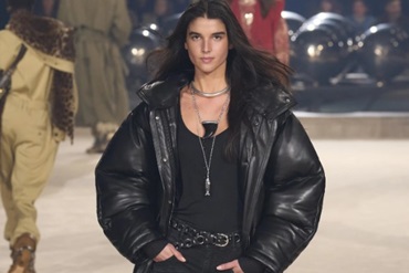 Будьте в тренді цієї зими! Модні жіночі зимові пуховики 2025-2026: новинки, фото , 48, Будьте в тренді цієї зими! Модні жіночі зимові пуховики 2025-2026: новинки, фото дизайн детской комнаты для девочки